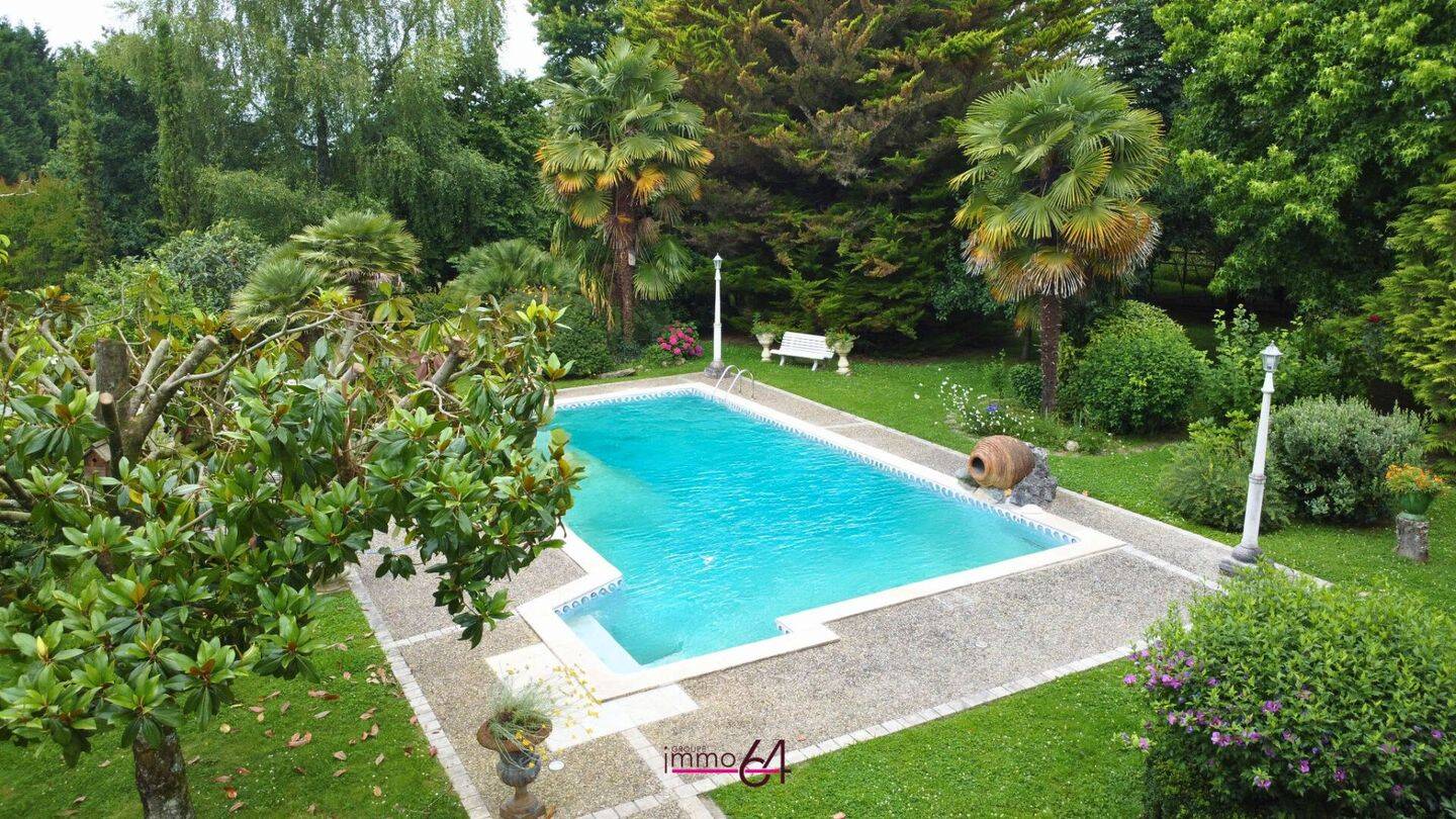 Maison 7 pièces 188 m² · à Morlaàs · 188 m² · 514 500 €