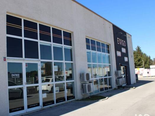 Local d'activités à vendre 86 400 € 275 m² d'espace de stockage Sud Saint-Jean-de-Védas 34430