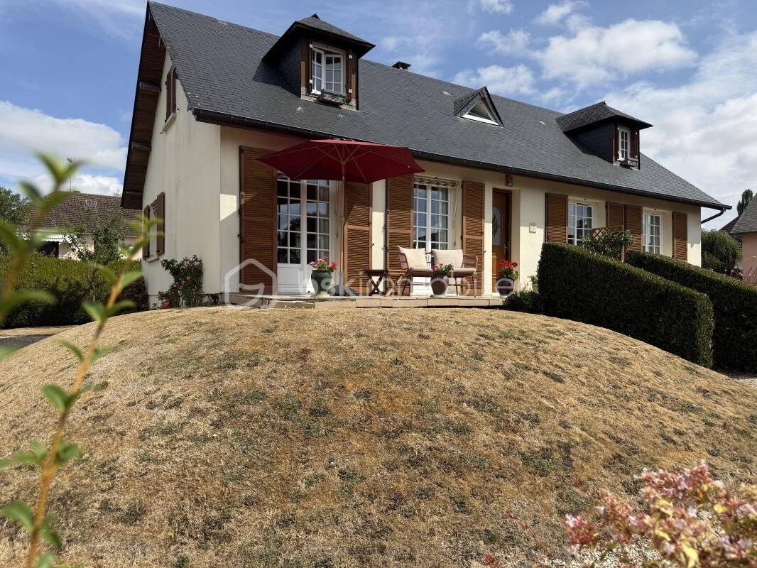 Maison 7 pièces 130 m² · à Lisieux · 130 m² · 250 000 €