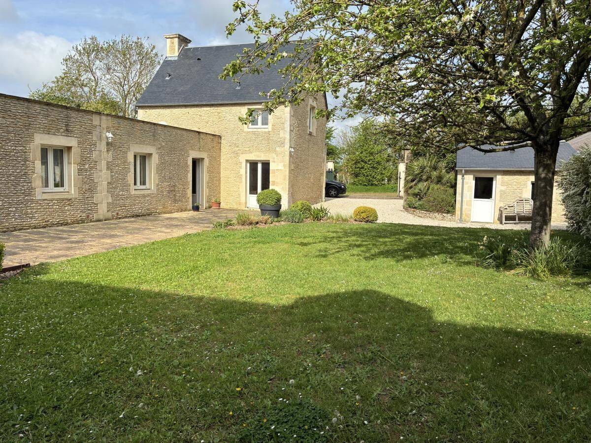 Maison 8 pièces 266 m² · à Saint-Contest · 266,2 m² · 2 000 €