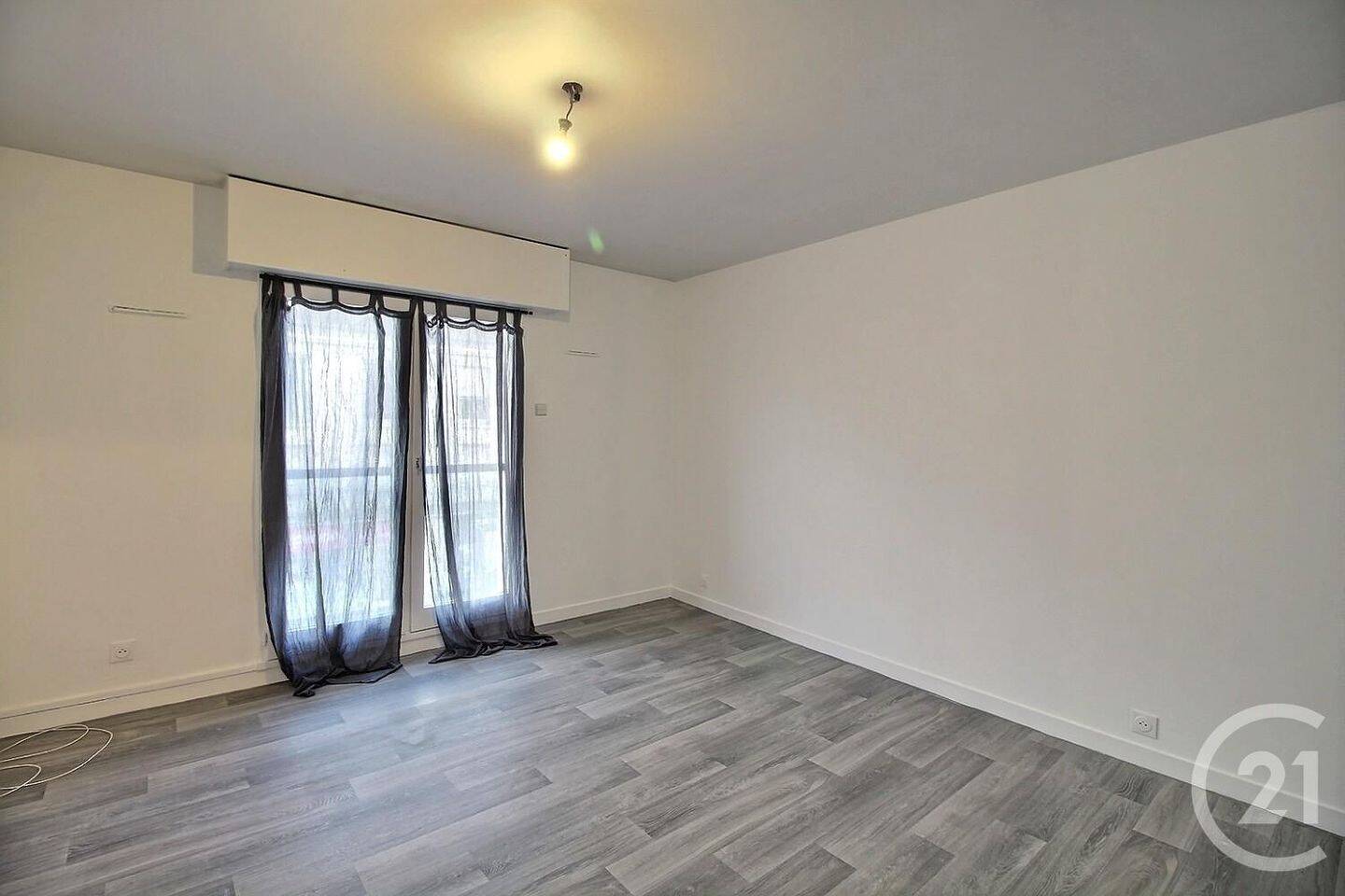 Appartement 1 pièce 25 m² · à Antony · 24,9 m² · 644 €/mois