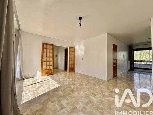 Appartement à vendre 205 000 € 4 pièces 3 chambres 81 m² Étage 2/5 Le Coudray-Montceaux 91830