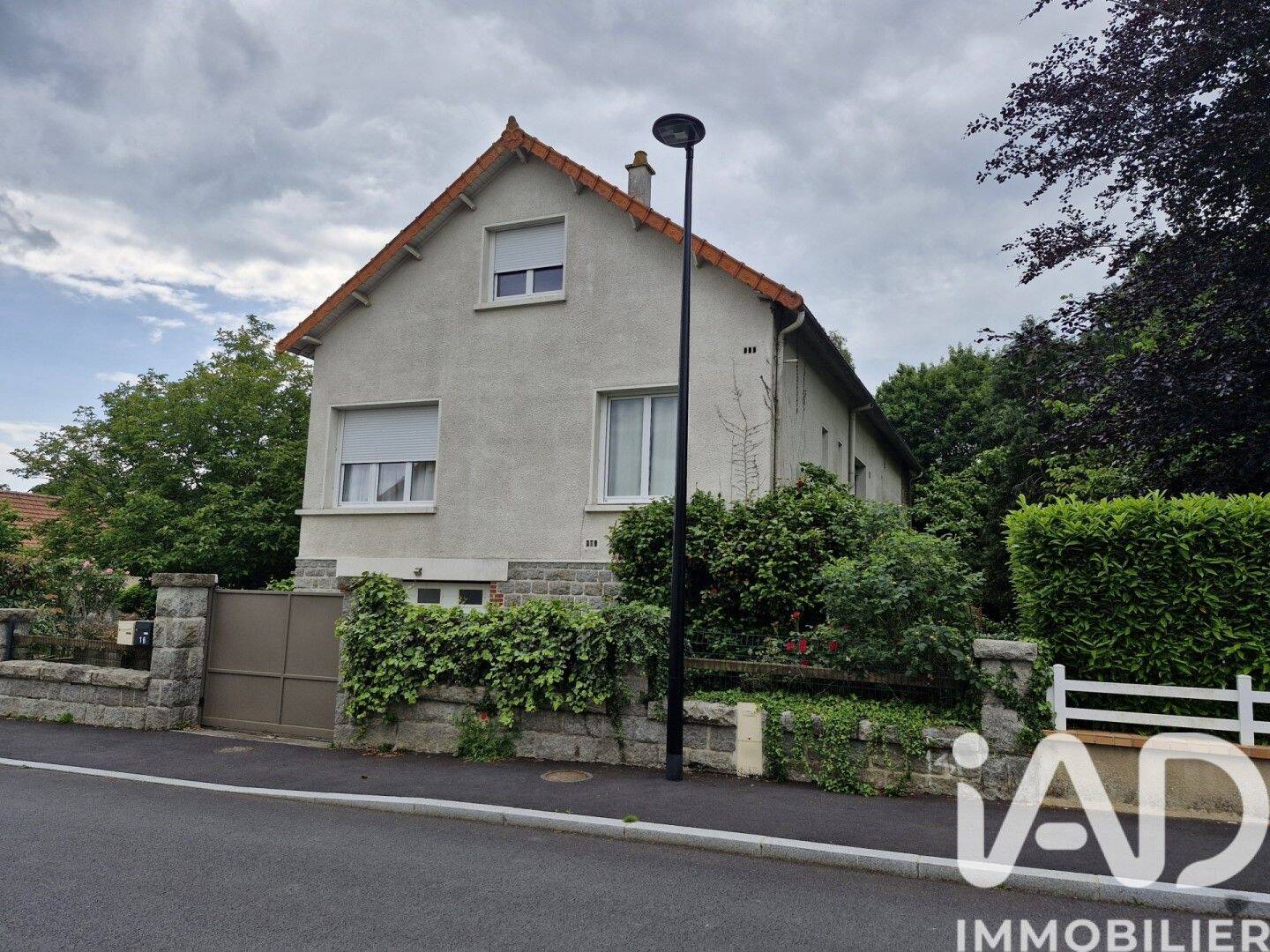 Maison 9 pièces 220 m² · à Combourg · 220 m² · 375 000 €