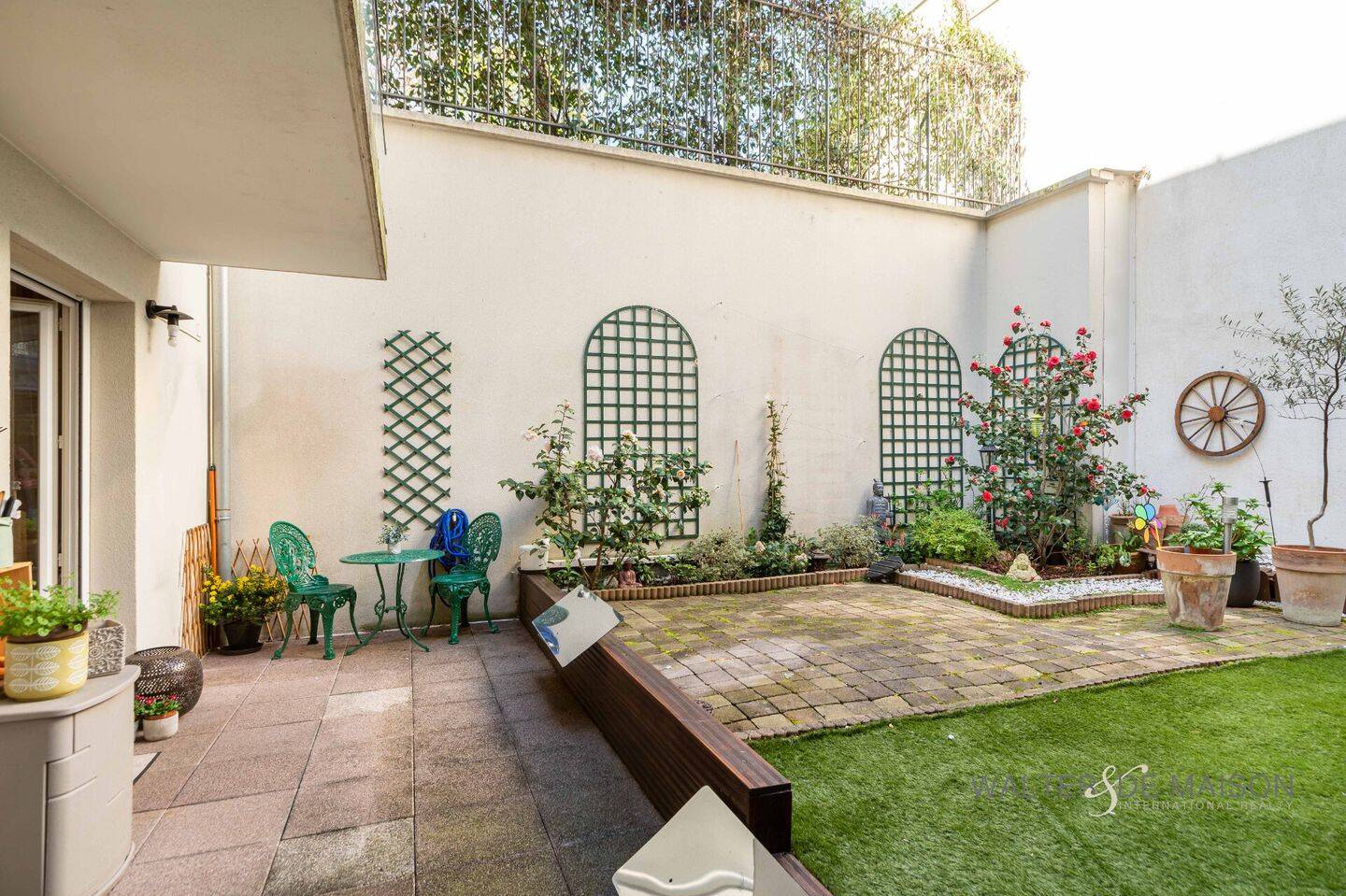 Appartement 4 pièces 99 m² · à Paris 20ème Arrondissement · 99 m² · 3 330 €