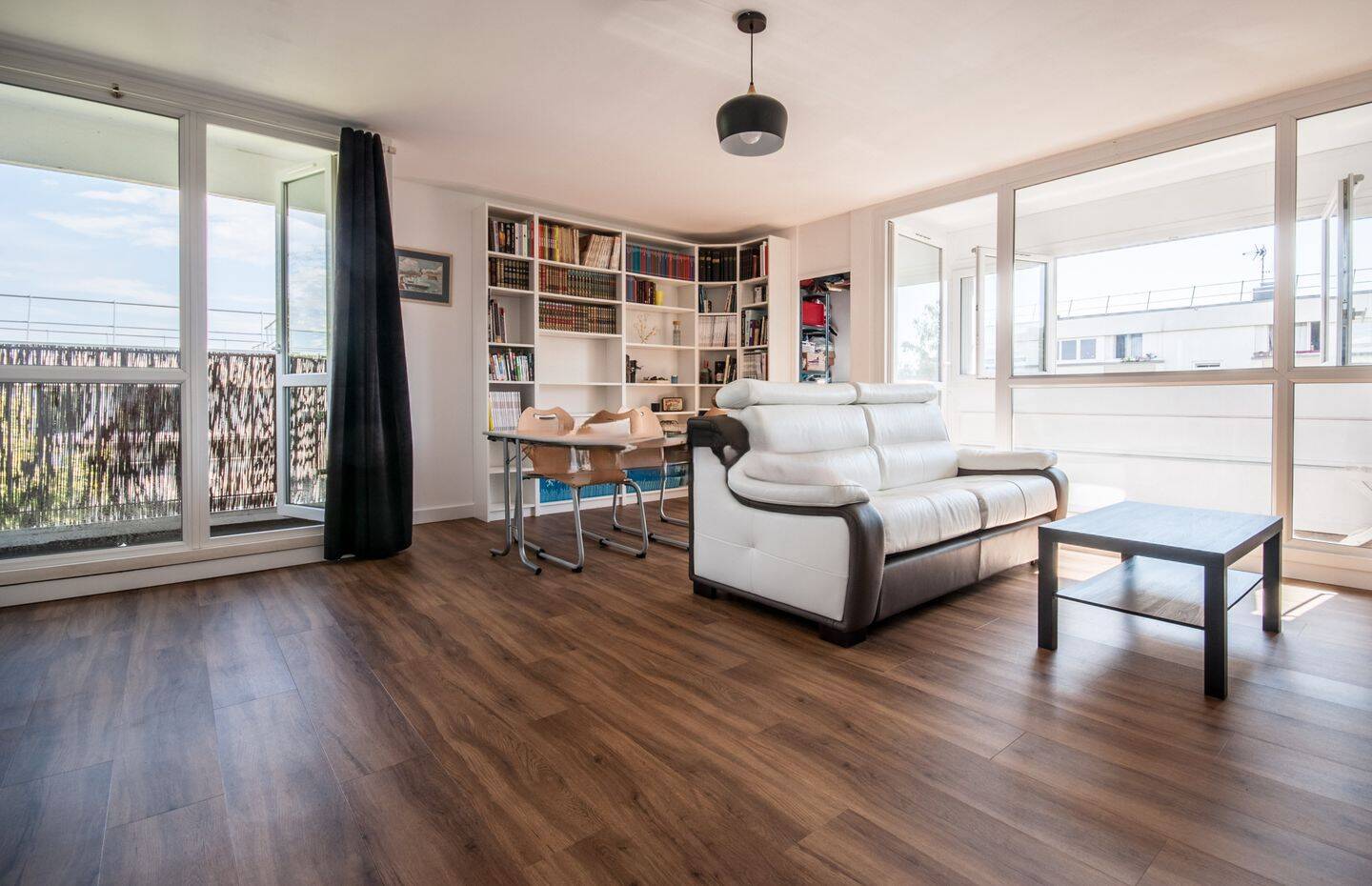 Appartement 2 pièces 54 m² · à Les Ulis · 54 m² · 980 €