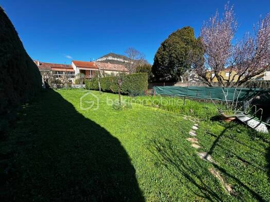 Maison de ville à vendre 228 000 € 5 pièces 3 chambres 114 m² 475 m² de terrain Quais du Tarn Millau 12100