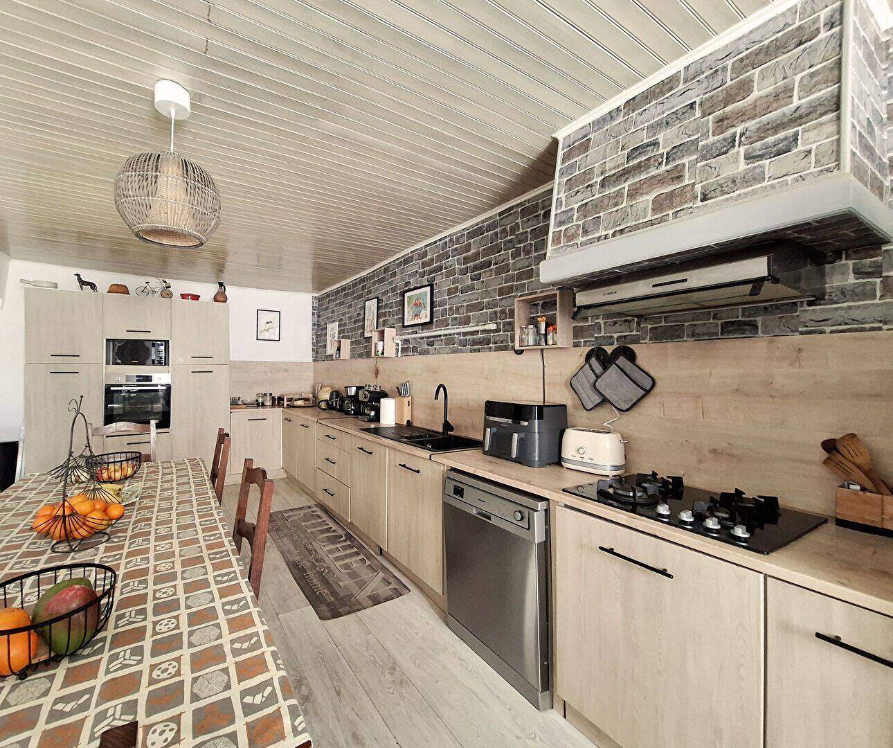 Maison 5 pièces 145 m² · à Varaize · 145 m² · 130 000 €