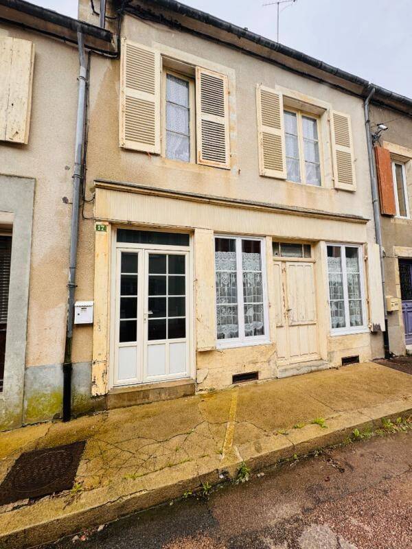 Maison 5 pièces 138 m² · à Saint-Saulge · 138 m² · 15 500 €