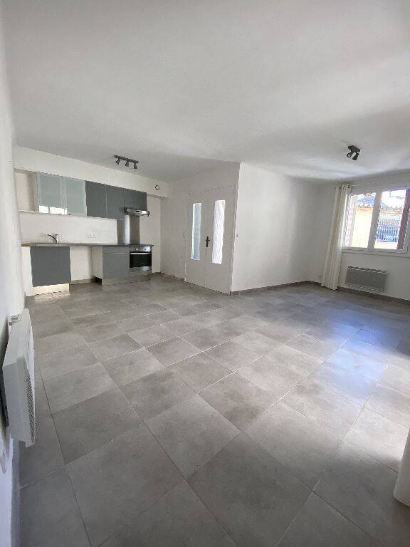 Appartement 2 pièces 67 m² · à Lambesc · 67 m² · 790 €/mois