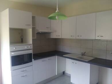 Appartement à louer 425 € 3 pièces 2 chambres 62,4 m² Dernier étage, Étage 3/3 Saint-Ambroix 30500