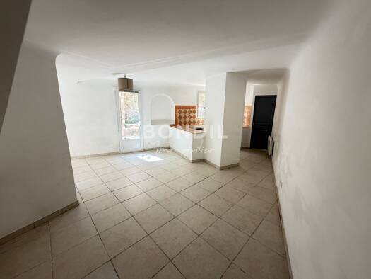 Maison à vendre 182 000 € 3 pièces 2 chambres 69,1 m² 88 m² de terrain Cadenet 84160
