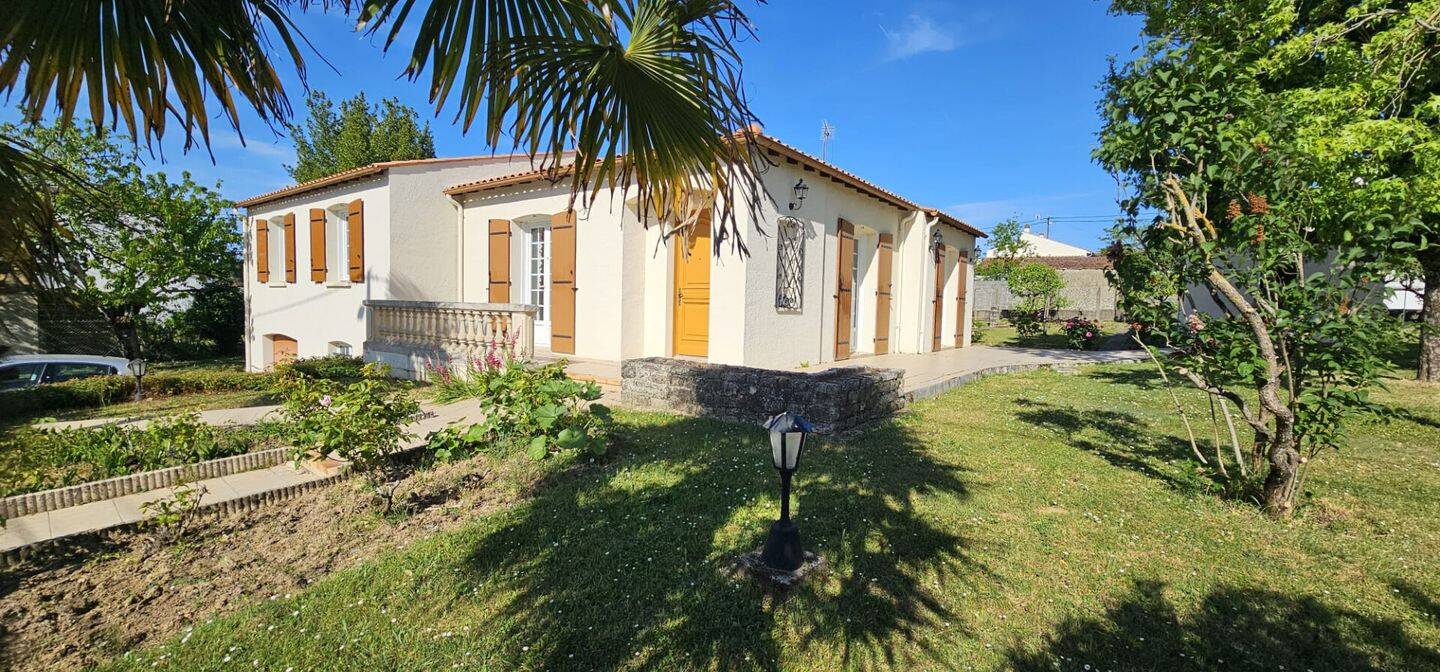 Maison 4 pièces 125 m² · à Saintes · 125 m² · 288 750 €