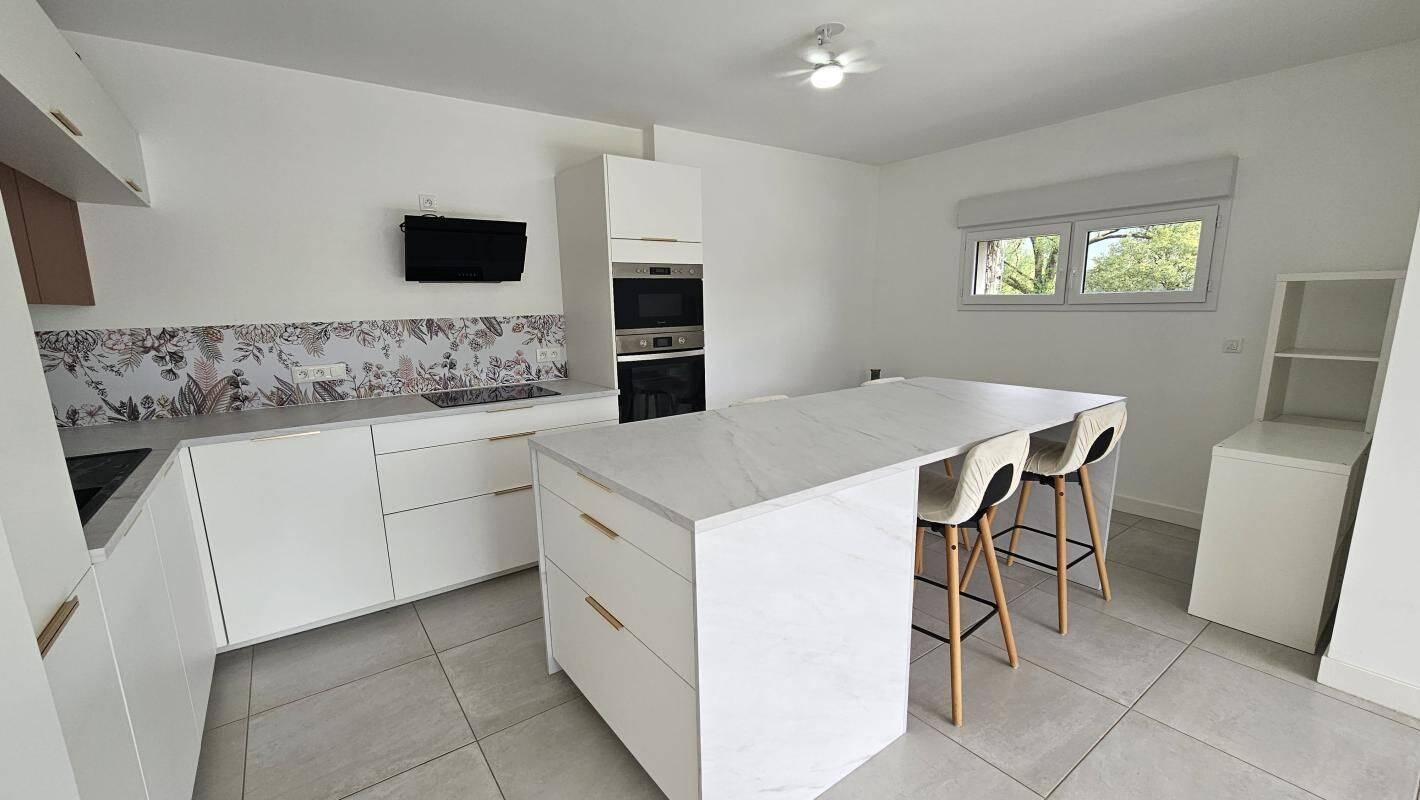 Appartement 4 pièces 83 m² · à Meylan · 83 m² · 1 350 €