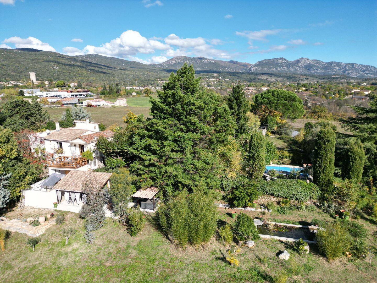 Maison 6 pièces 204 m² · à Laroque · 203,6 m² · 495 000 €