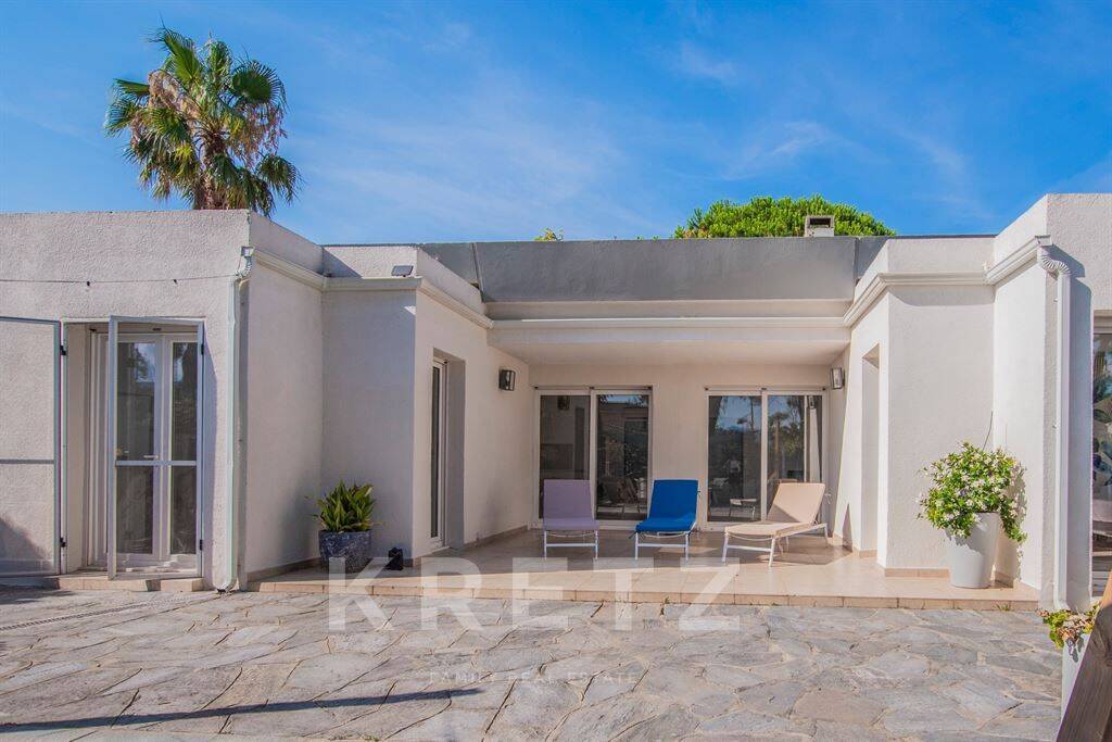 Maison 8 pièces 242 m² · à Borgo · 242 m² · 998 000 €