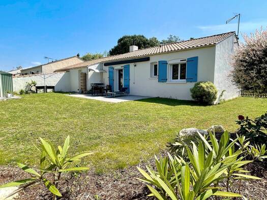 Maison à vendre 250 000 € 3 pièces 2 chambres 68 m² 395 m² de terrain Villeneuve-en-Retz 44580