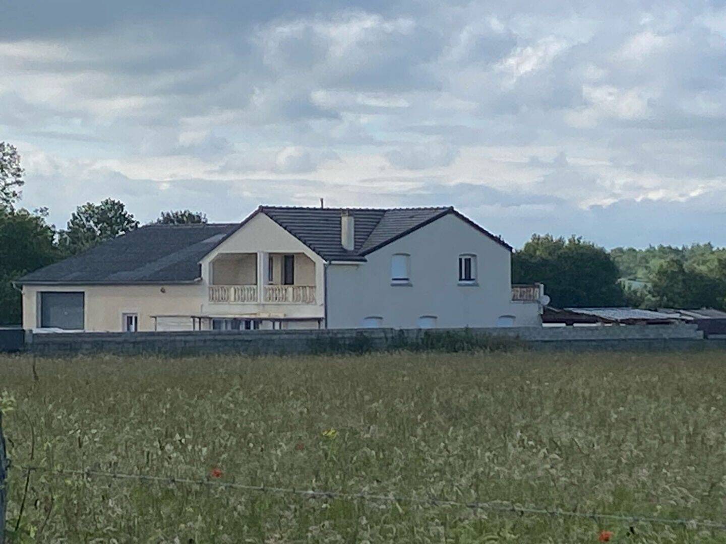 Maison 11 pièces 240 m² · à Marzy · 240 m² · 250 000 €
