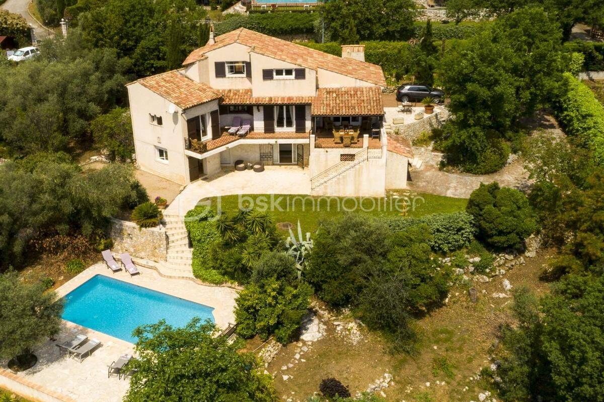Maison 6 pièces 187 m² · à Gattières · 187,1 m² · 990 000 €