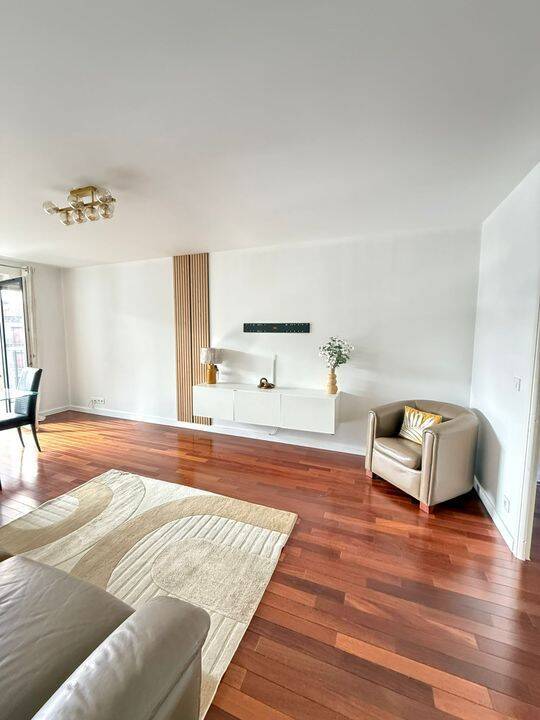 Appartement 4 pièces 82 m² · à Nanterre · 82 m² · 2 100 €/mois