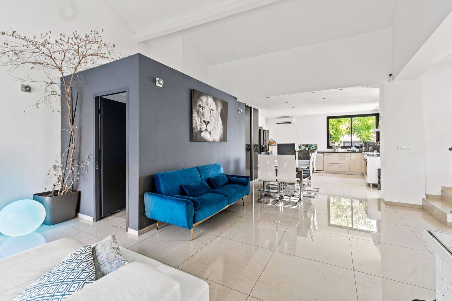 Maison 7 pièces 221 m² · à Marseille 12ème Arrondissement · 221 m² · 749 000 €