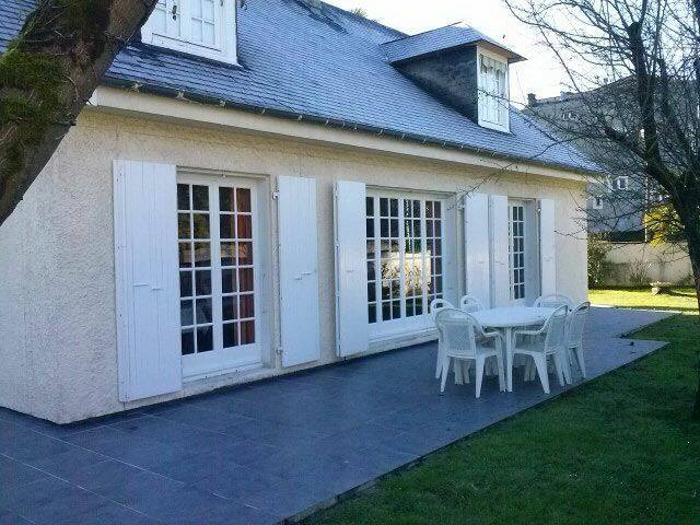 Maison 5 pièces 170 m² · à Pau · 170 m² · 1 500 €/mois