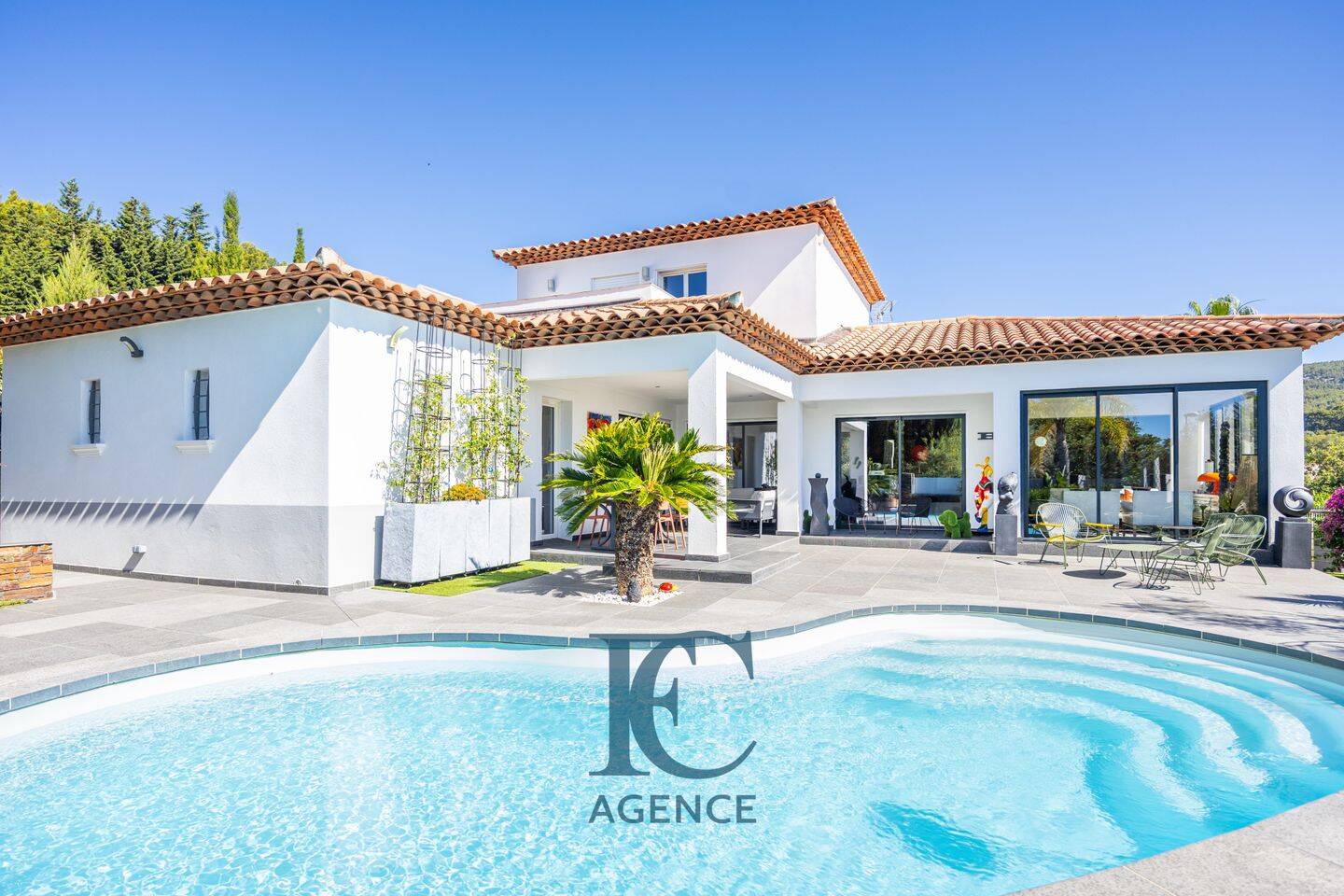 Maison 7 pièces 169 m² · à Sanary-sur-Mer · 168,7 m² · 1 399 000 €