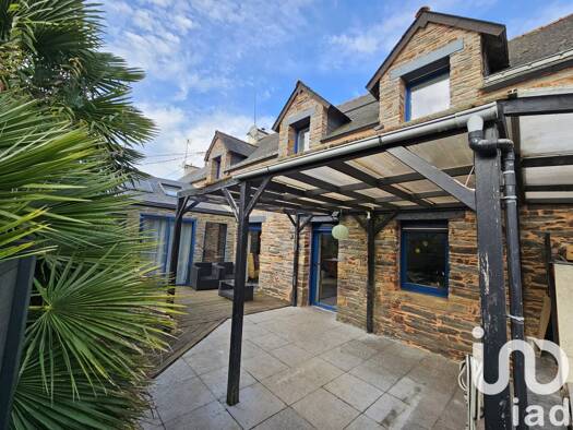 Maison à vendre 290 000 € 6 pièces 5 chambres 145 m² 7 670 m² de terrain Bains-sur-Oust 35600