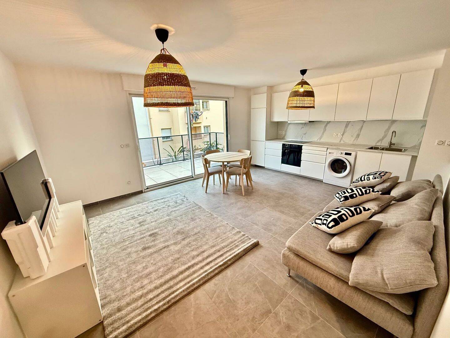 Appartement 2 pièces 62 m² · à Cap-d'Ail · 61,7 m² · 1 700 €/mois