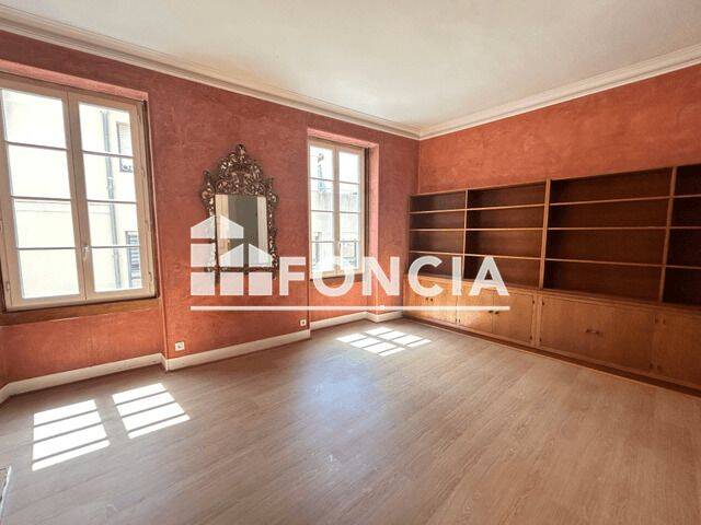 Appartement 3 pièces 103 m² · à Nîmes · 103,2 m² · 855 €