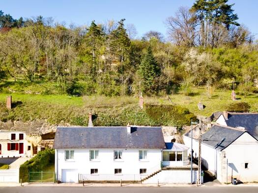 Maison à vendre 249 900 € 5 pièces 3 chambres 95 m² 1 510 m² de terrain Luynes 37230