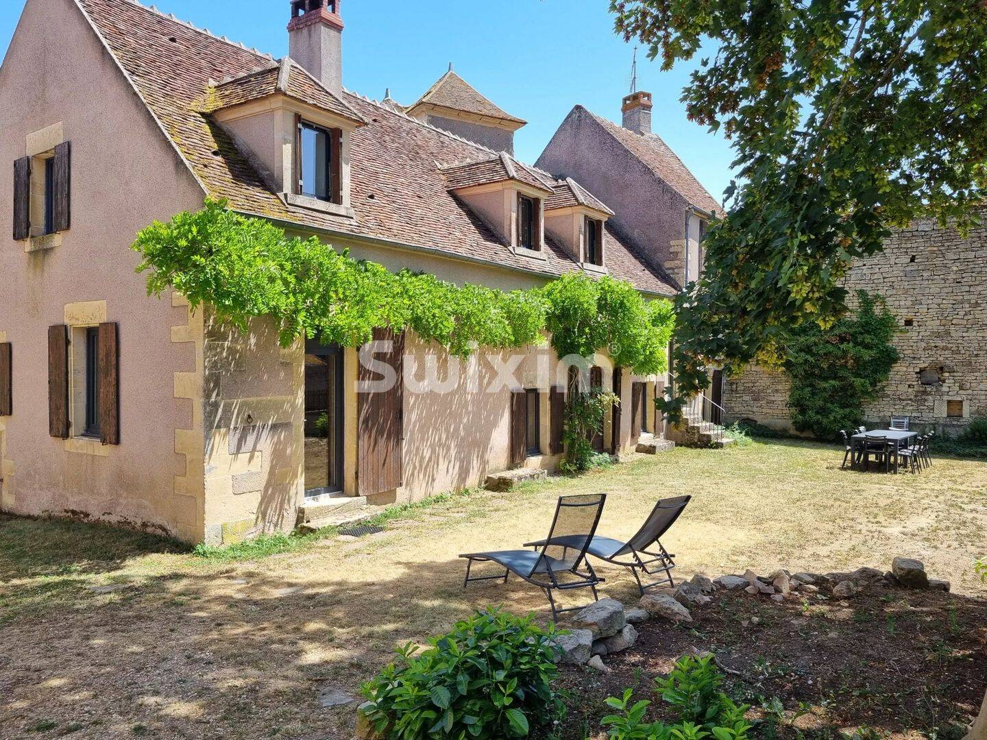 Maison 11 pièces 352 m² · à Tannay · 351,7 m² · 310 000 €