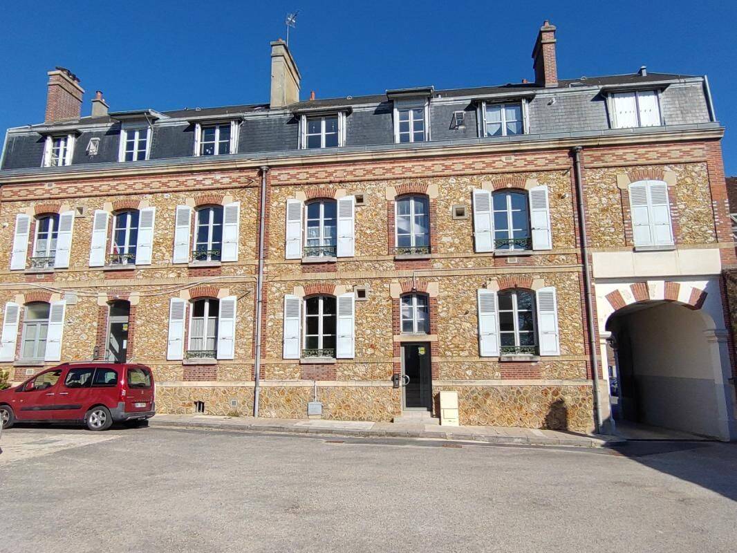 Appartement 5 pièces 96 m² · à Sézanne · 96 m² · 565 €
