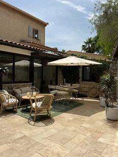 Appartement 3 pièces 100 m² · à Saint-Laurent-du-Var · 100 m² · 2 350 €/mois