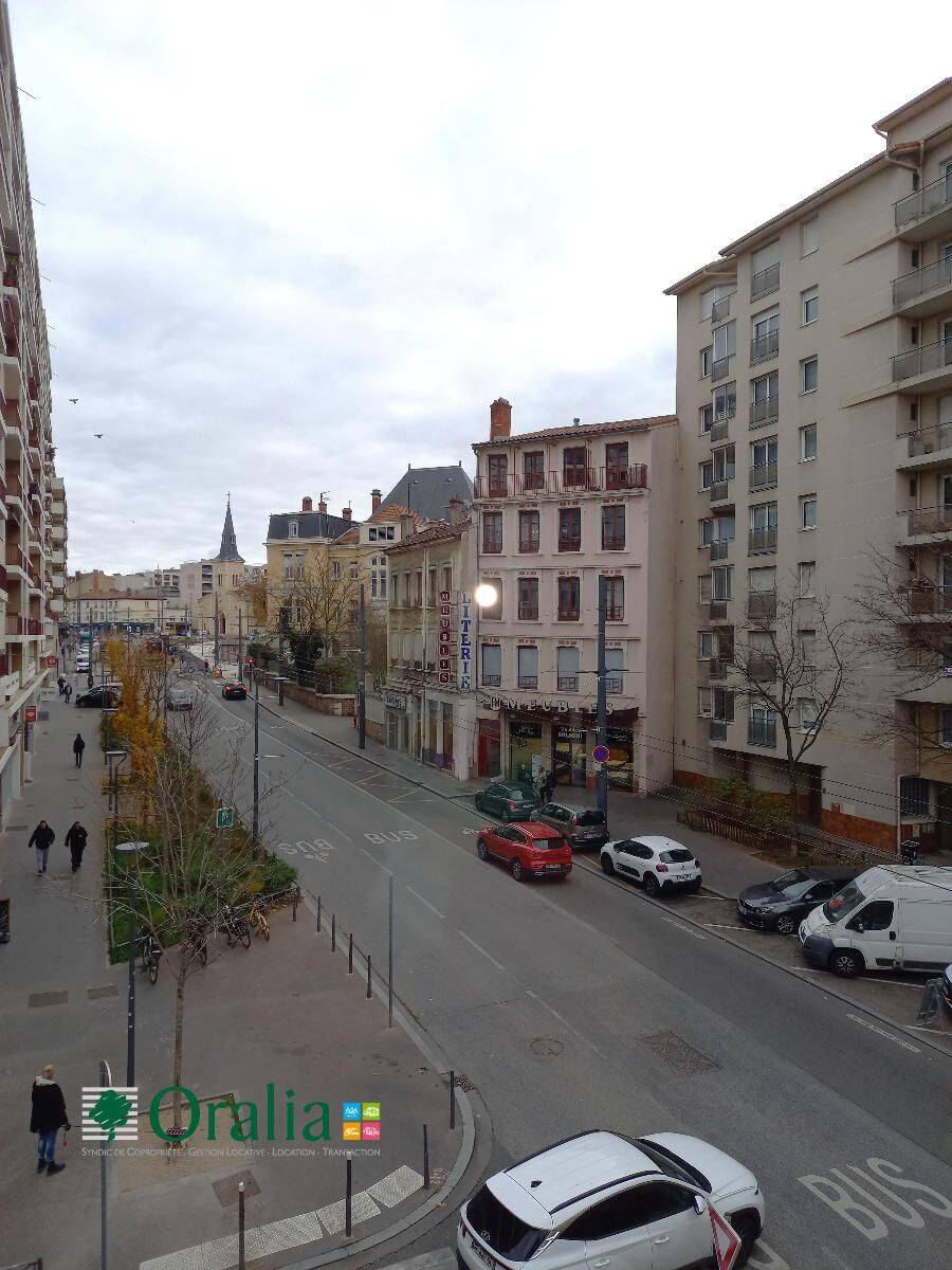 Appartement 1 pièce 47 m² · à Villeurbanne · 46,9 m² · 700 €