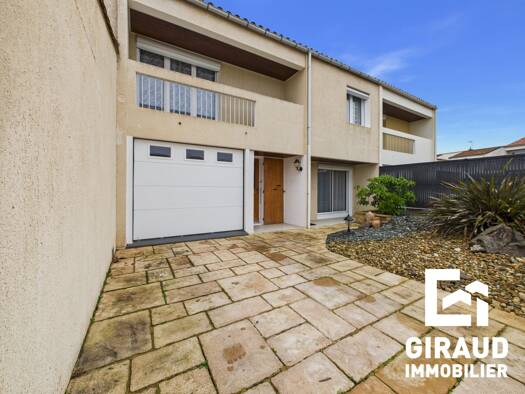 Maison à vendre 177 650 € 7 pièces 4 chambres 112,5 m² Fontenay-le-Comte 85200