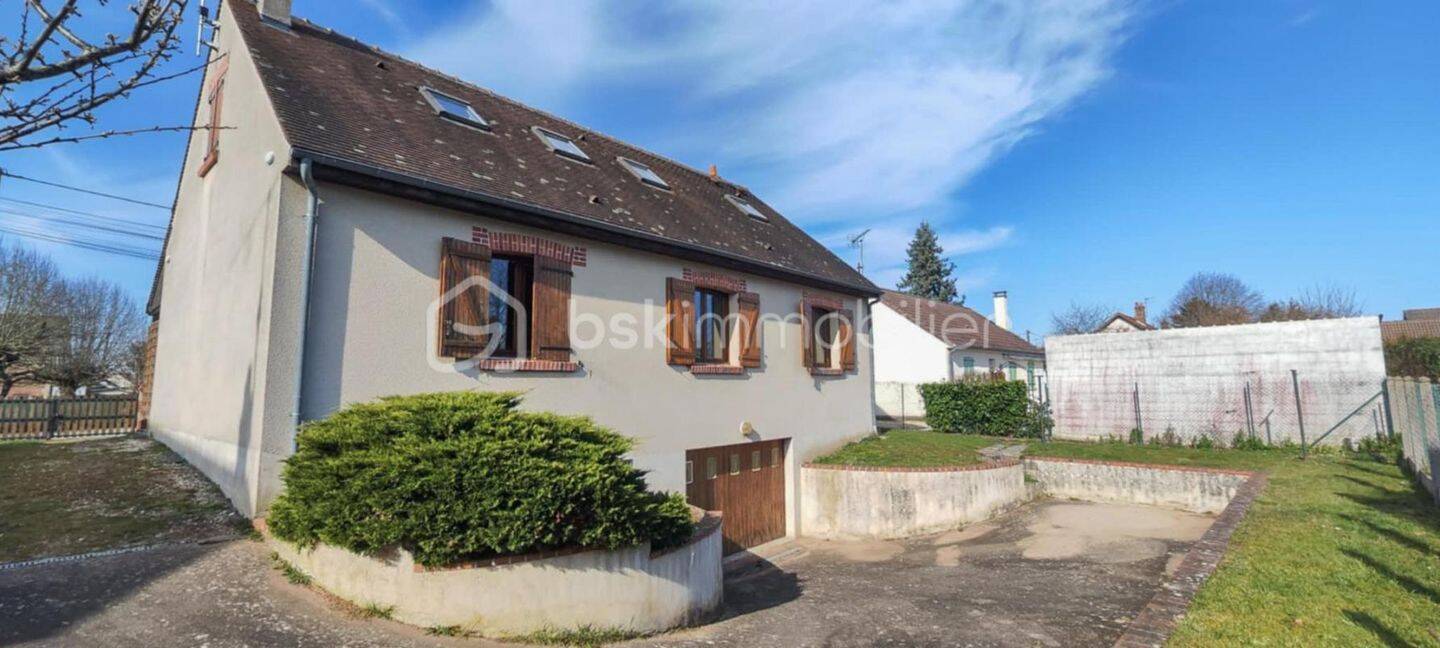 Maison 6 pièces 115 m² · à Ouzouer-sur-Loire · 115 m² · 159 000 €