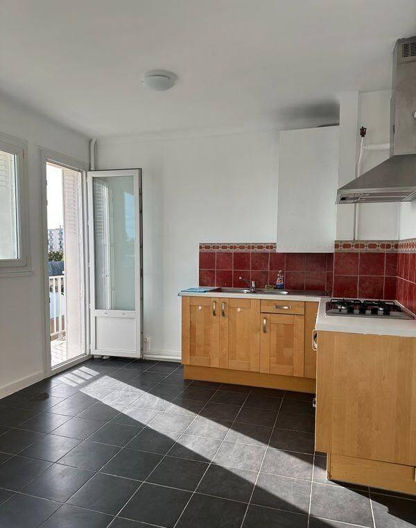 3 pièces 61 m² · à Saint-Herblain · 61 m² · 890 €