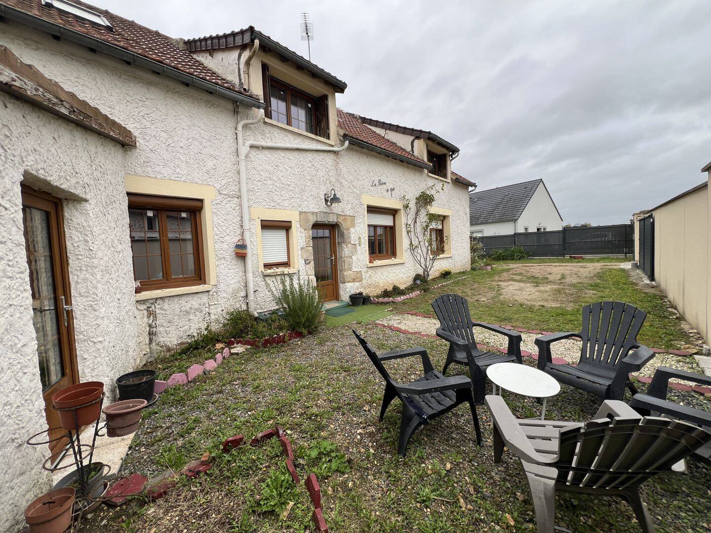 Maison 5 pièces 133 m² · à Épernon · 133 m² · 280 000 €