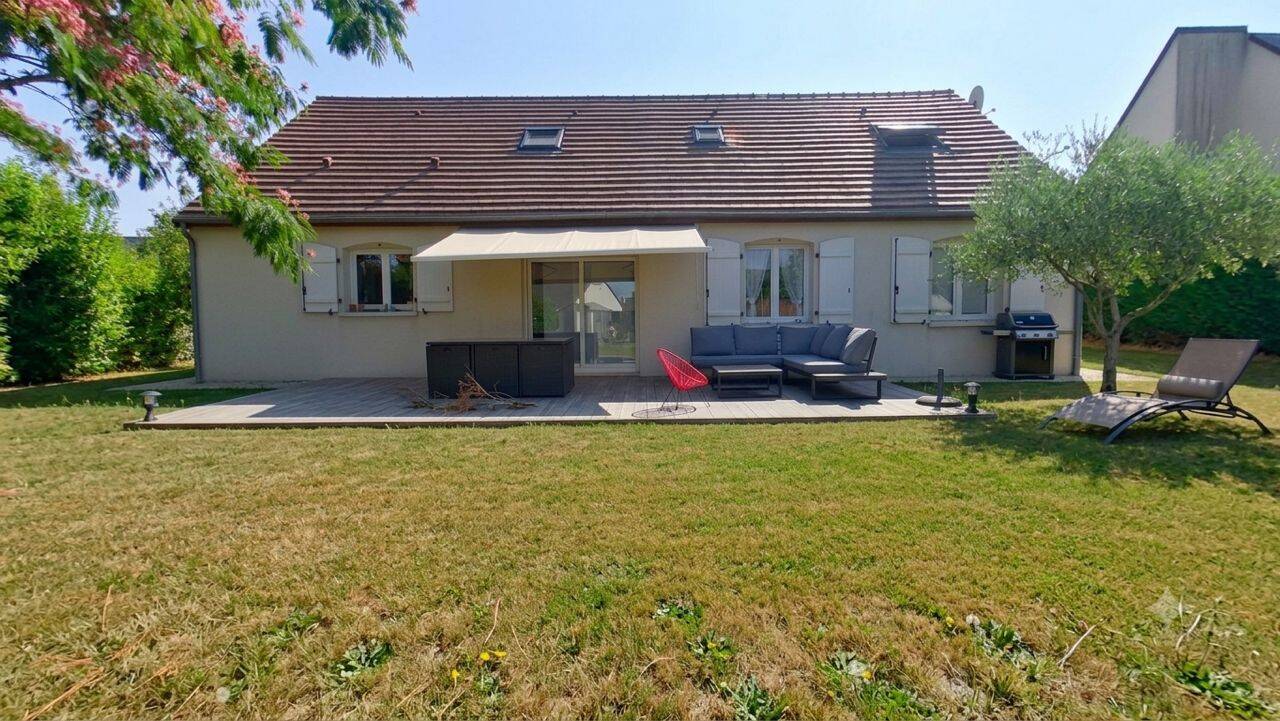 Maison 6 pièces 120 m² · à Monnaie · 120 m² · 305 000 €