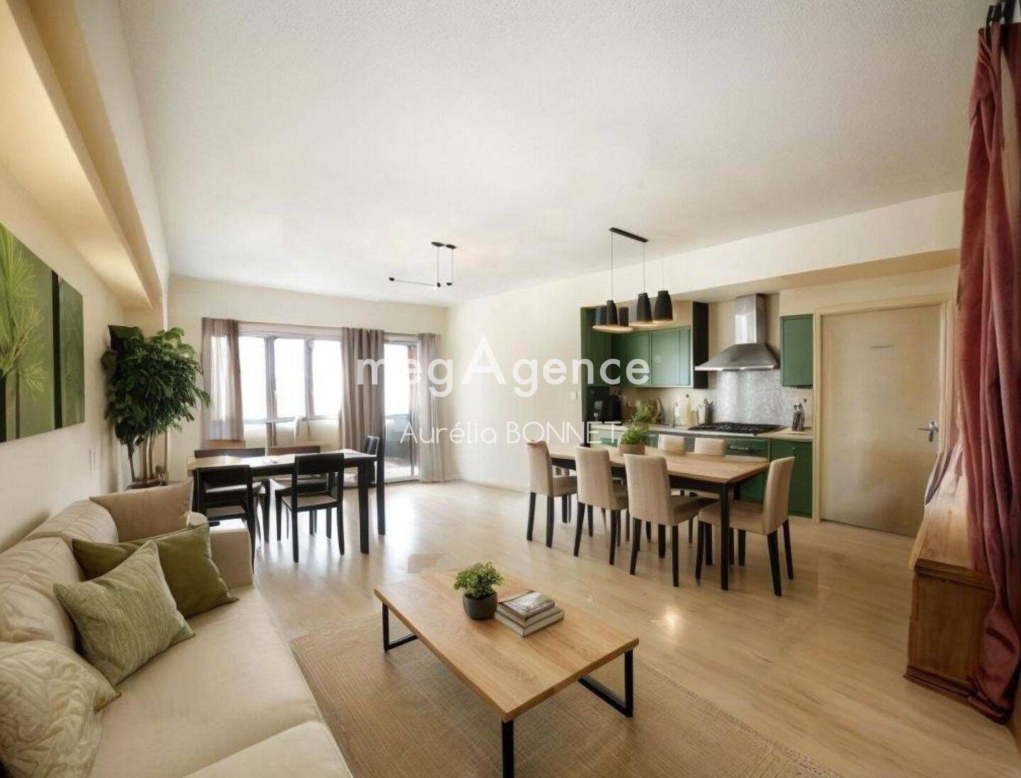 Maison 13 pièces 330 m² · à Saint-Germain-l'Herm · 330 m² · 116 600 €