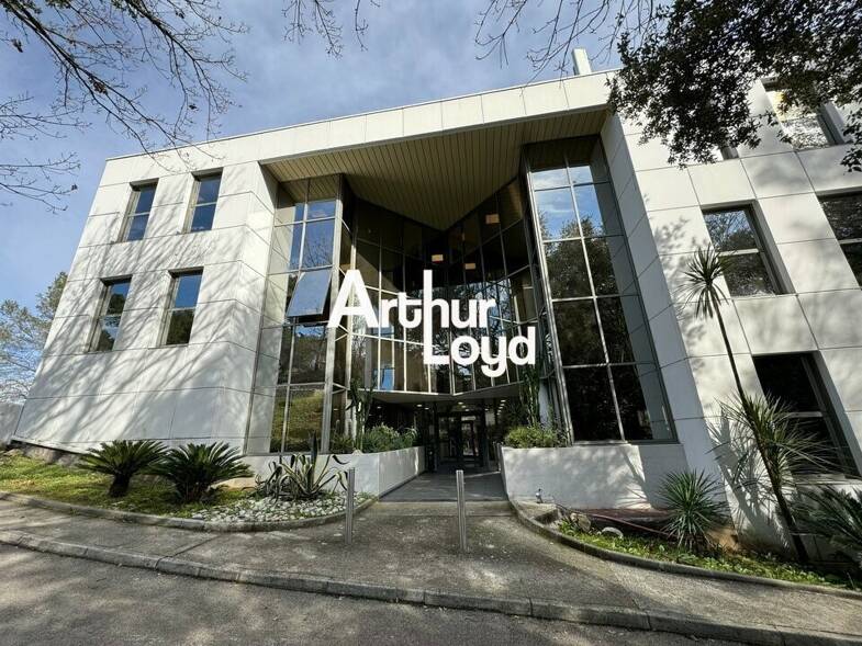 Espace bureau à vendre 420 000 € 135 m² de bureaux Ecarts Sud Sophia Antipolis 06560