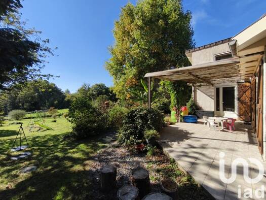 Maison à vendre 287 000 € 7 pièces 4 chambres 141 m² 3 392 m² de terrain Verneuil-sur-Vienne 87430