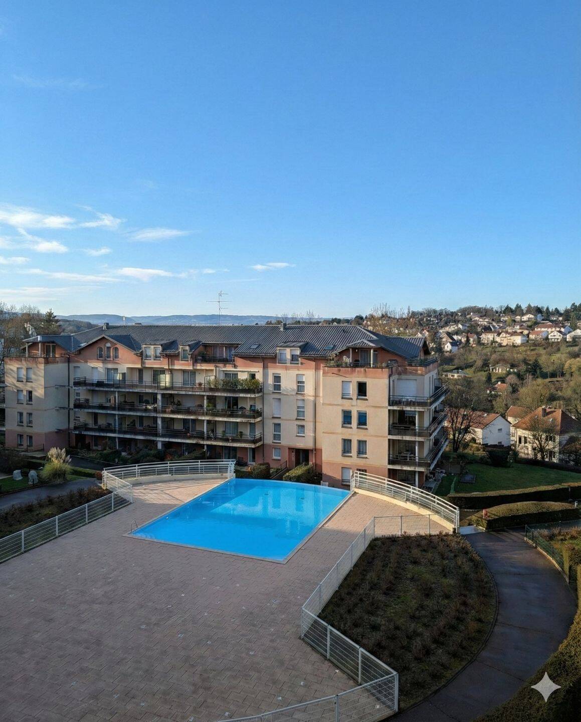 Appartement 3 pièces 81 m² · à Metz · 81 m² · 975 €