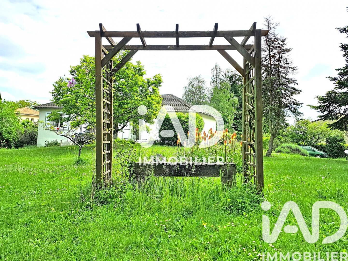 Maison 6 pièces 126 m² · à Savigny-Lévescault · 126,1 m² · 259 000 €