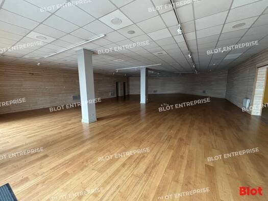 Local commercial à vendre 349 000 € 262 m² de surface de vente Centre Ville Lorient 56100
