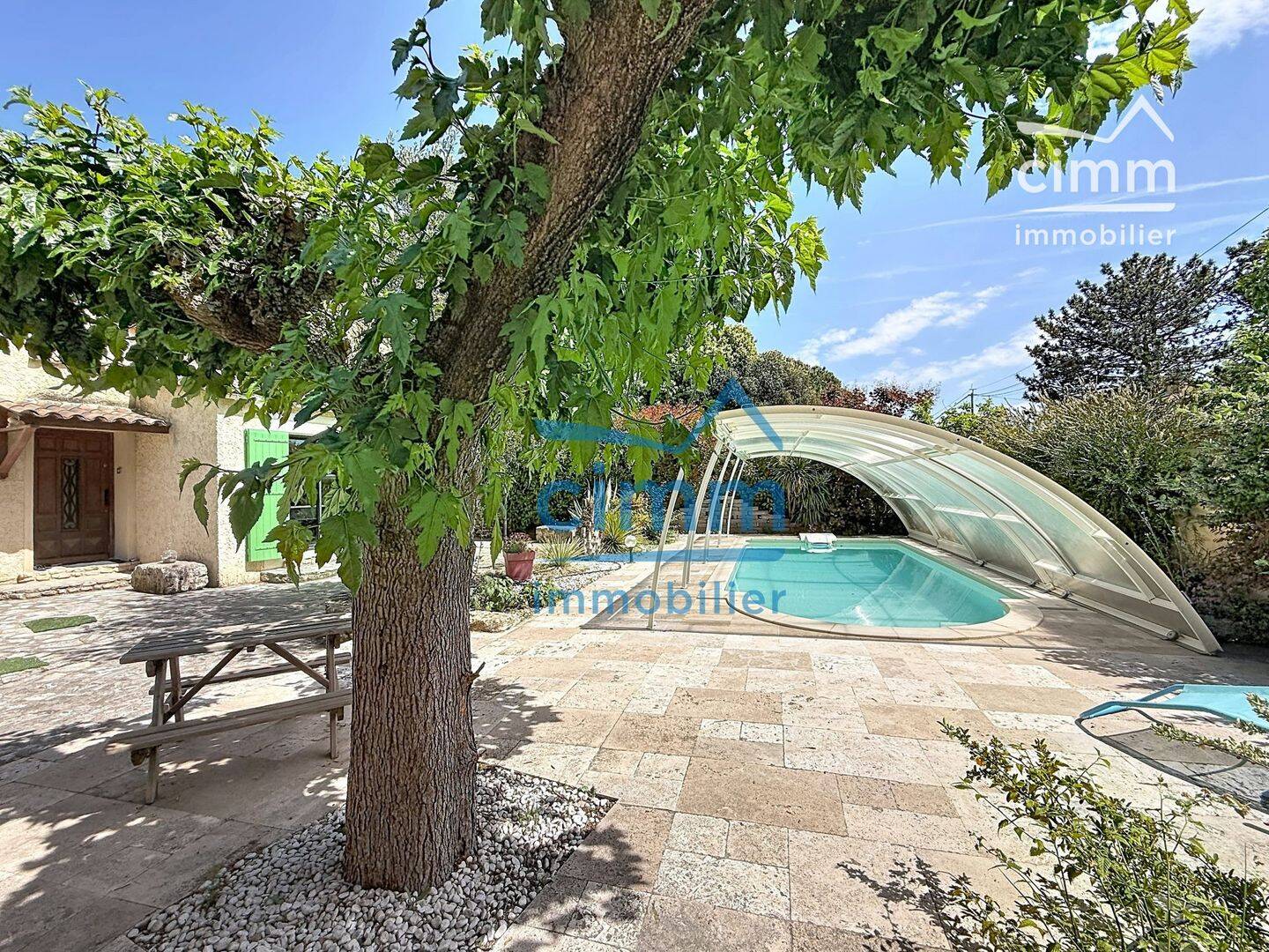 Maison 8 pièces 225 m² · à Carpentras · 225 m² · 485 000 €