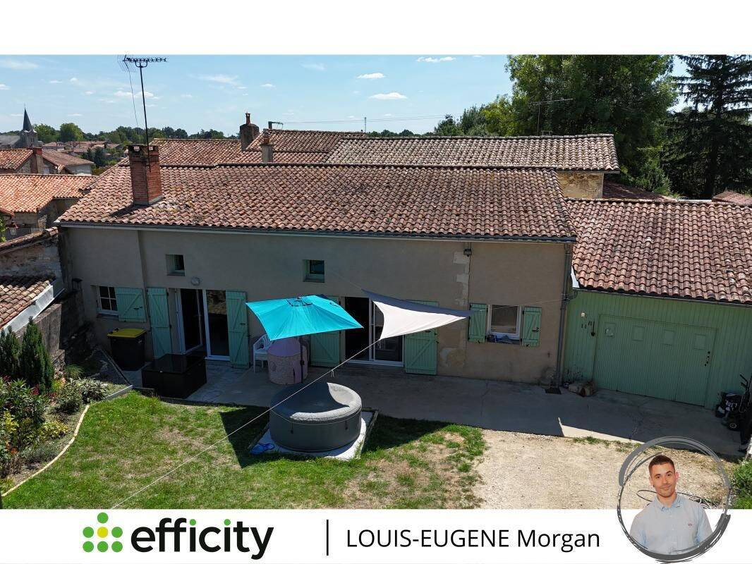 Maison 4 pièces 115 m² · à Charroux · 115 m² · 90 000 €