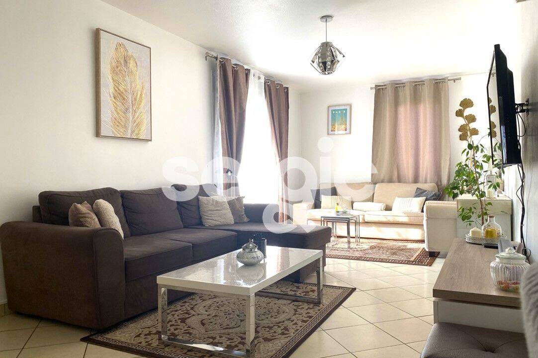 Appartement 4 pièces 89 m² · à Le Petit-Quevilly · 89 m² · 105 000 €