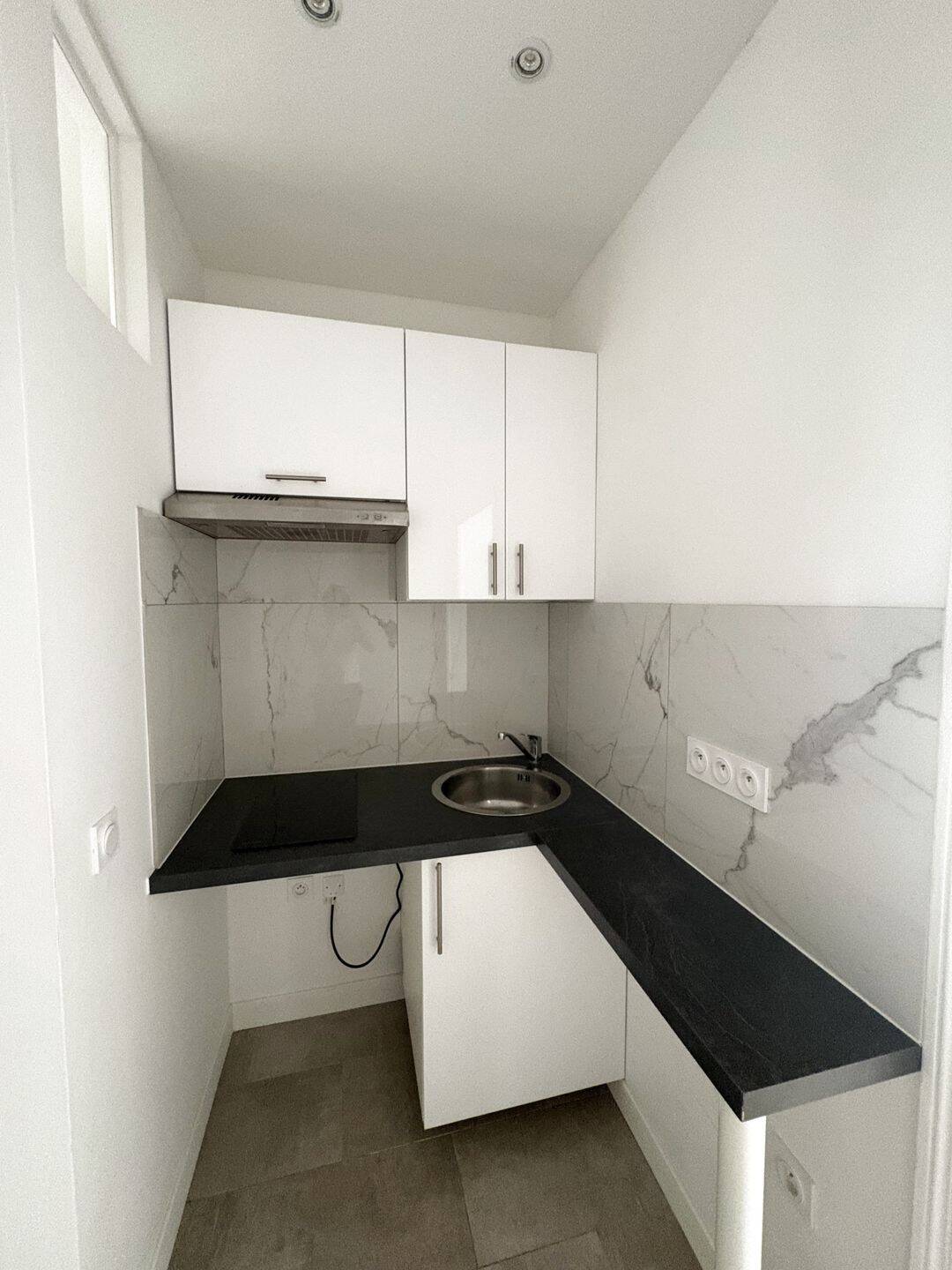 Appartement 1 pièce 23 m² · à Paris 15ème Arrondissement · 22,7 m² · 891 €/mois