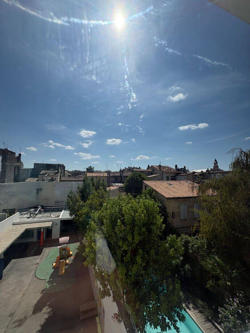 Appartement 4 pièces 94 m² · à Bordeaux · 93,8 m² · 1 046 €/mois
